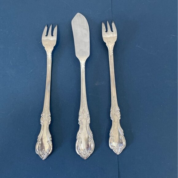Vtg Stainless by Salem Victoria Pattern Serving Set Cocktail Fork Butter Knife - Picture 3 of 6